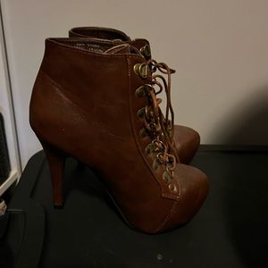Brown booties, perfect for fall!